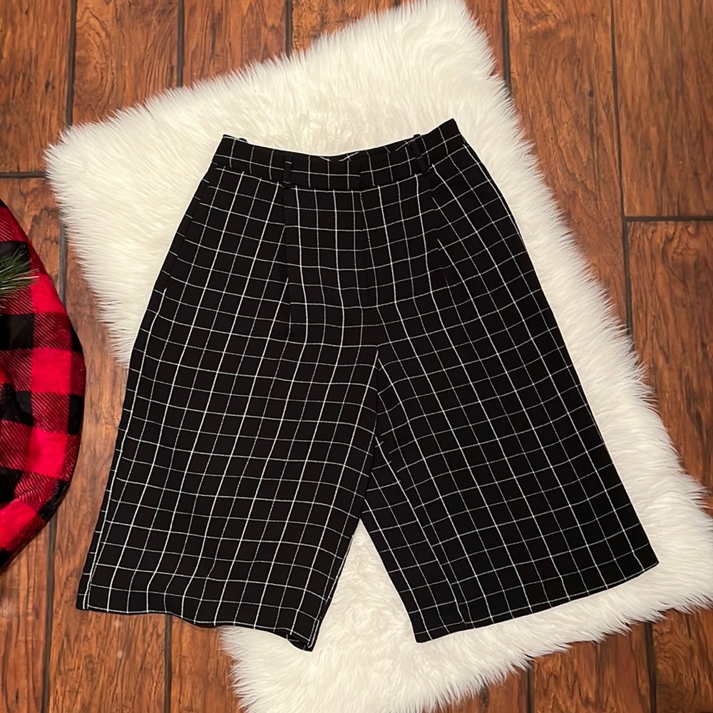 Zara black and white Bermuda trouser shorts.